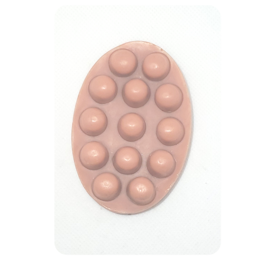 3.5 OZ pink clay soap bar with a sweet berry vanilla scent. They are bubbly and cleansing and made with all-natural vegan, gluten-free, and eco-friendly products and packaging.    Ingredients: Olive oil, Coconut oil, Shea butter, Hemp seed oil, Castor oil, Water, Lye, Essential oils and Rose clay.